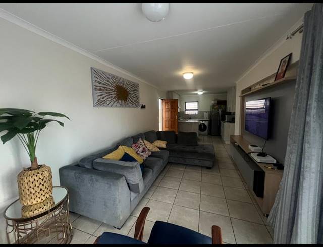 3 BEDROOM TOWNHOUSE FOR SALE IN CHANTELLE